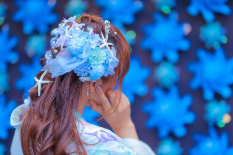 芸人にファンレターを送っていいか悩む女性